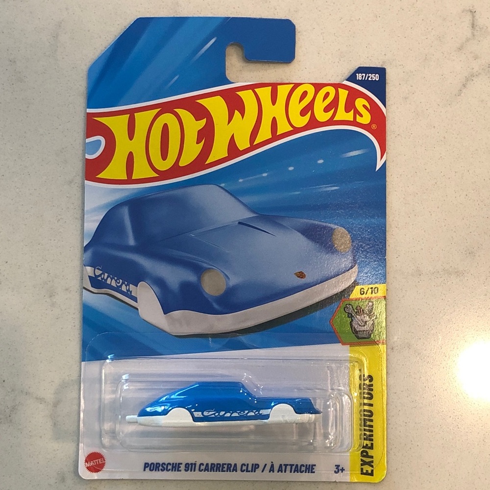 Mattel Hot Wheels Blue Porsche 911 Carrera Clip